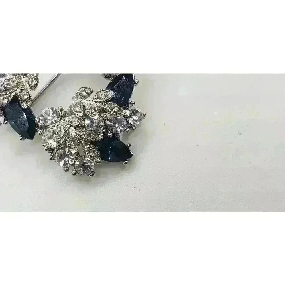 Vintage Brooch Blue And Clear Crystal Rhinestones Flower Leaves Wreath